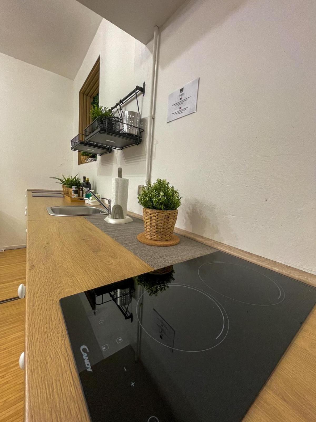 Home In Town - Home In City Life Homestay *