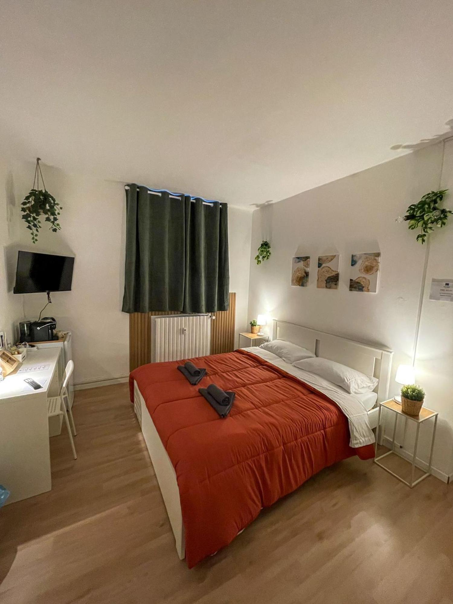 Home In Town - Home In City Life Homestay *